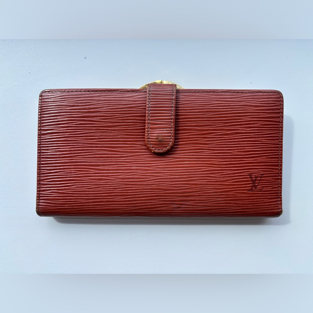 Louis Vuitton women’s Epi long wallet